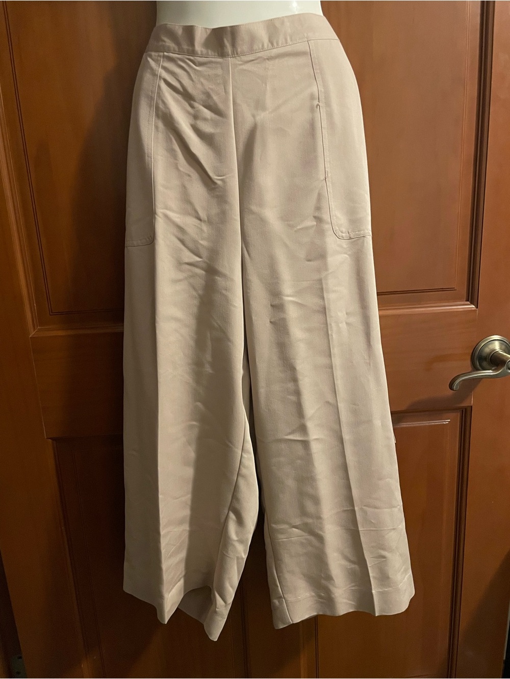 Alfred Dunner Wide-Leg Cropped Capri Pants in Beige